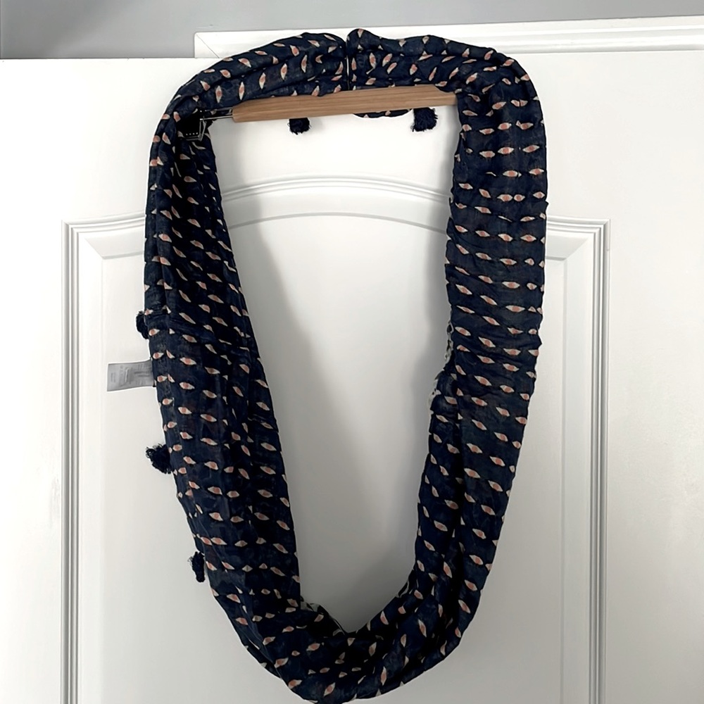 🍁2/$20🍁Reversible infinity light scarf